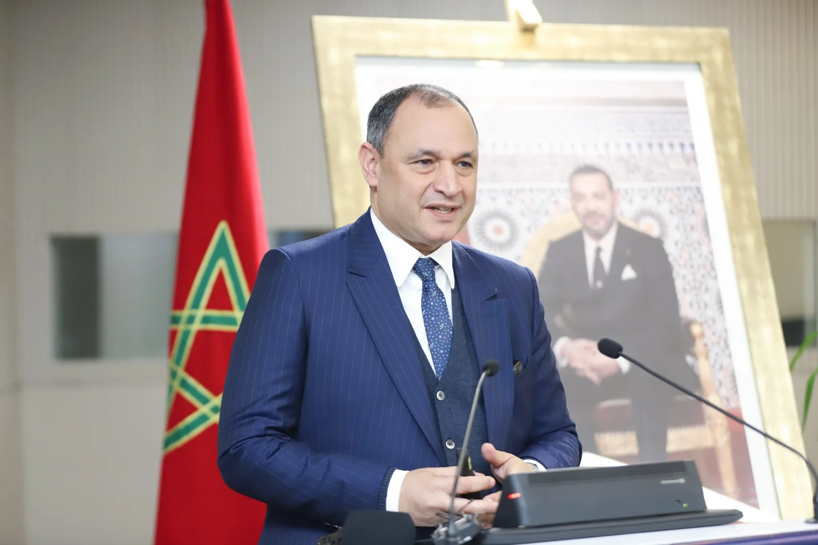 رياض مزور يبرز كيف حول المغرب الأزمات إلى فرص استراتيجية