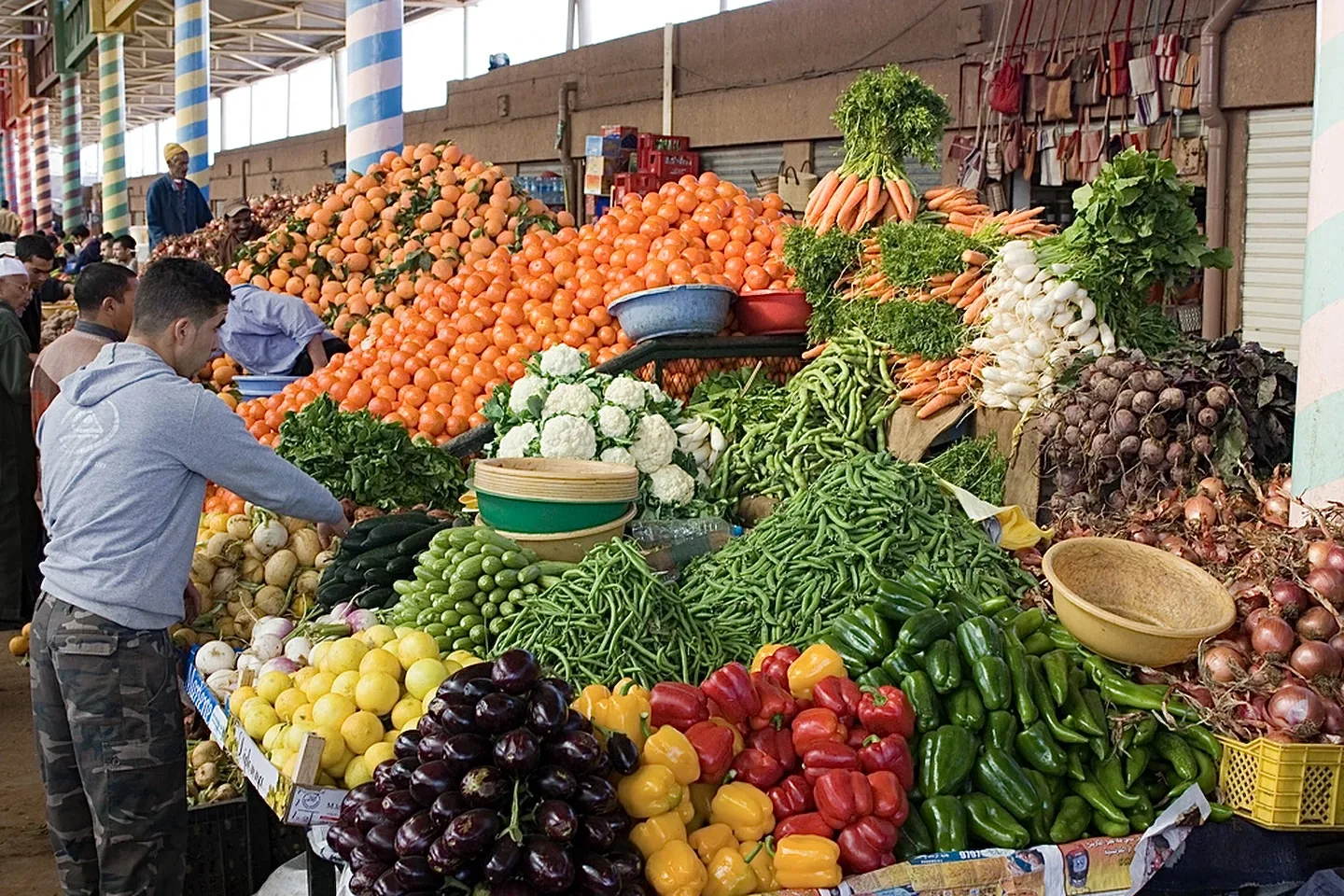 استقرار نسبي في أسعار الخضر والفواكه واللحوم بالدار البيضاء