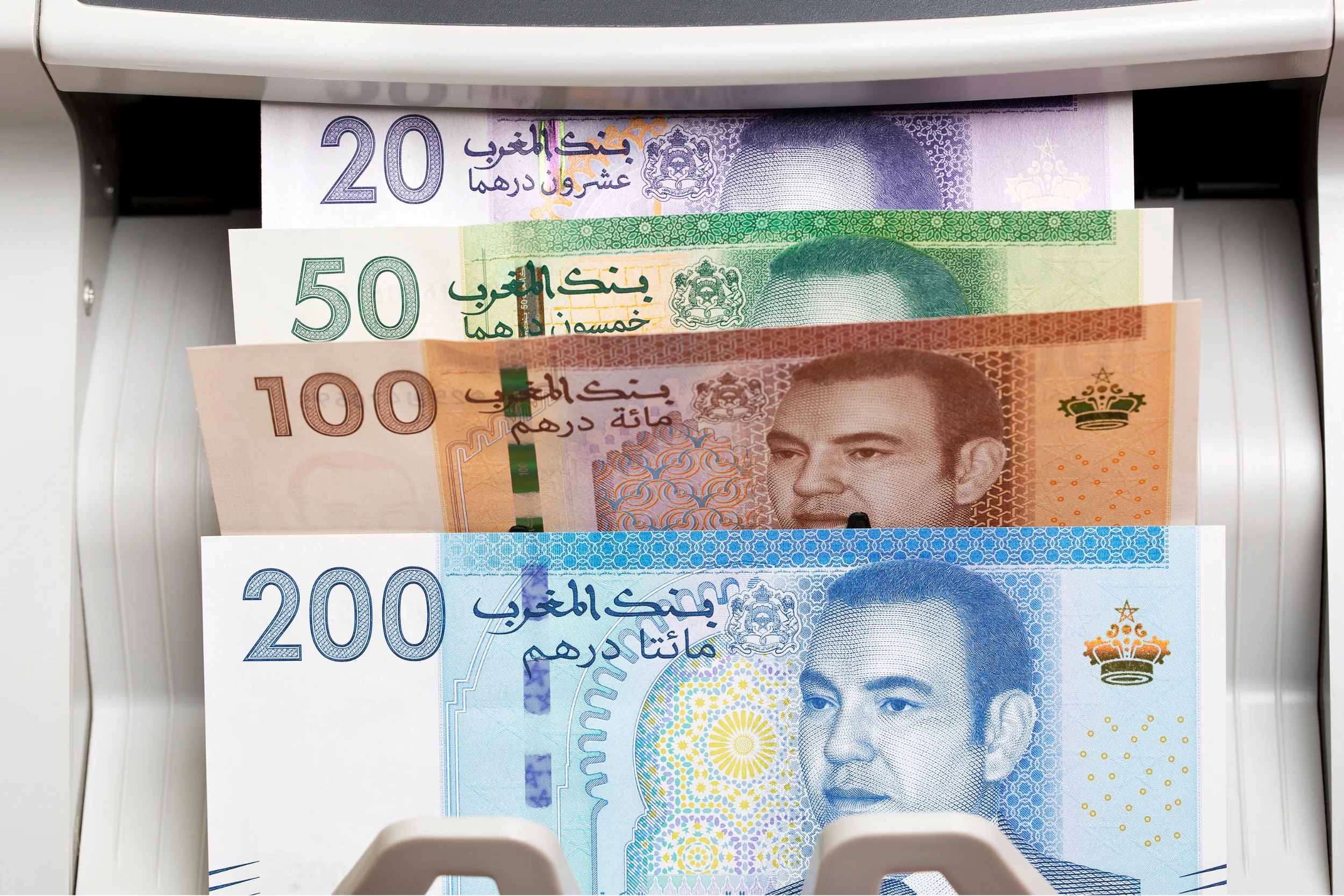 الإصلاحات والأسواق الكبرى تدعم موقع الأبناك المغربية إقليميا ودوليا
