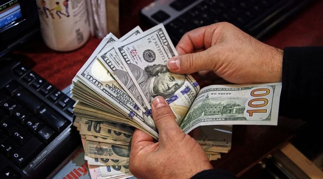 الدولار يستقر مدعوما بتزايد الطلب عليه كملاذ آمن وسط التوترات الإقليمية