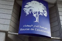 بورصة الدار البيضاء تفتتح تداولاتها على وقع الانخفاض