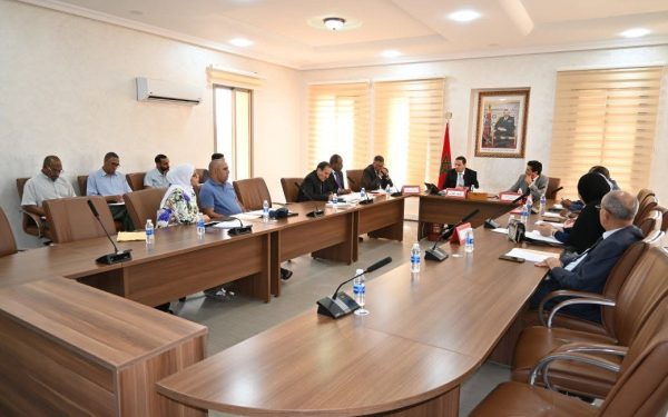 المجلس الإقليمي بطاطا يصادق على مشاريع لتعزيز الخدمات الاجتماعية والبنيات التحتية