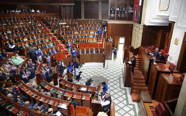 البرنامج الحكومي.. فرق المعارضة بمجلس المستشارين تطالب بتنفيذ الالتزامات الاجتماعية