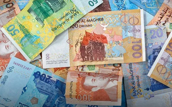 الدرهم يواصل تعزيز قيمته أمام الأورو والدولار اليوم الاثنين