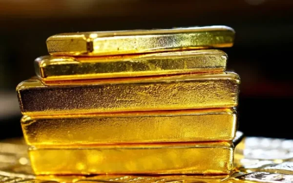 أسعار الذهب ترتفع بـ0.4 بالمئة مع انخفاض أسعار النفط
